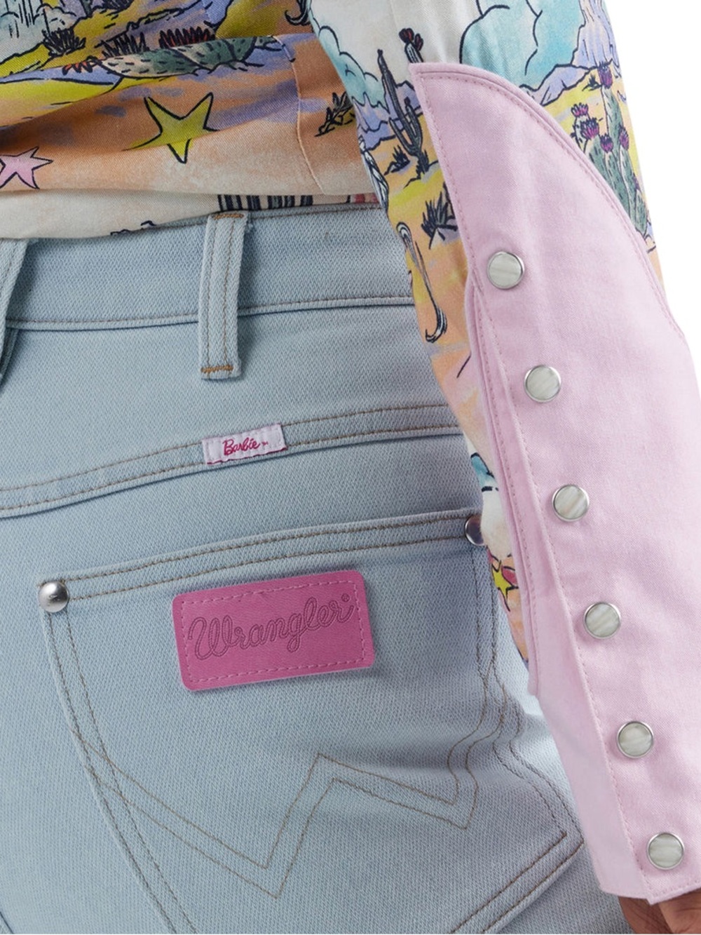 Wrangler x Barbie Illustrated Western Rainbow Button-Down Snap Shirt 🤠🌈🩷 Medium - Picture 6 of 8